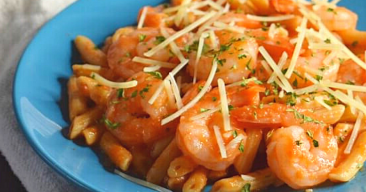 5-Minute Shrimp Pasta with Red Sauce