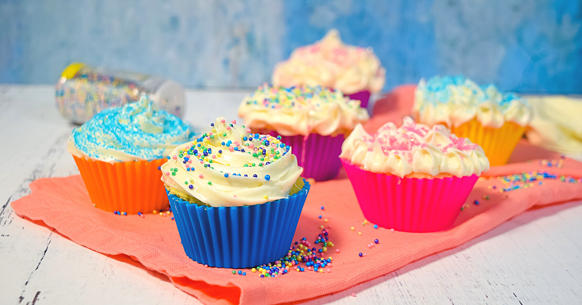 https://justmicrowaveit.com/wp-content/uploads/2021/05/microwave-cupcakes-facebook.png