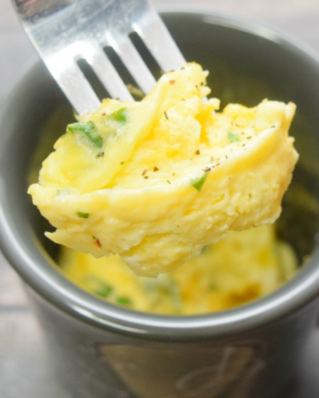 wb-scrambled-eggs-microwave-23