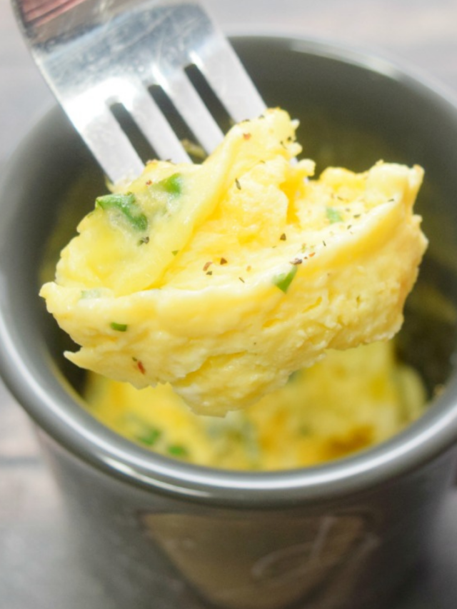 30 Second Scrambled Eggs – in the Microwave!