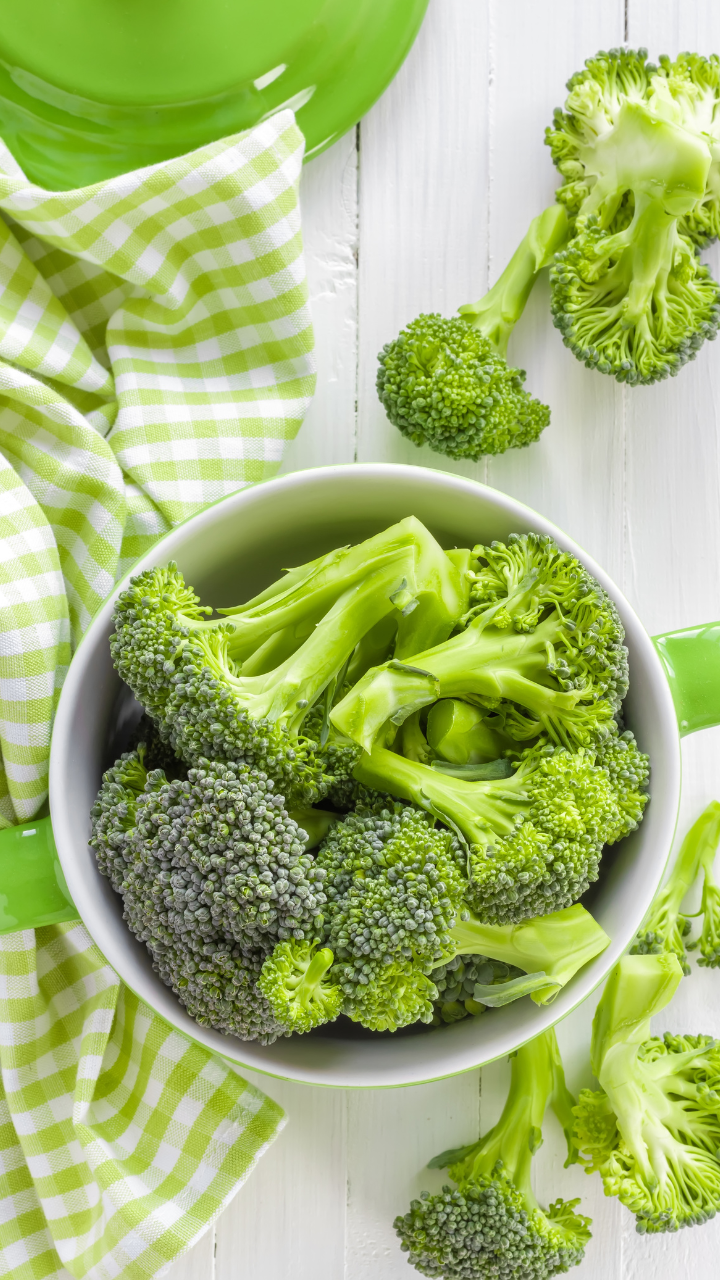 How to Steam Raw Broccoli in the Microwave Just Microwave It